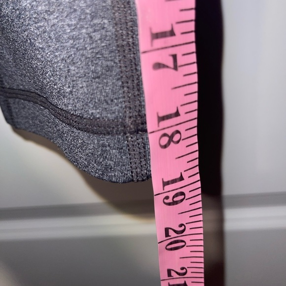 Lucy Perfect Booty Capri Leggings - Picture 7 of 7